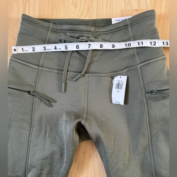 NWT Old Navy Fleece Lined Athletic Leggings XS - Picture 4 of 9